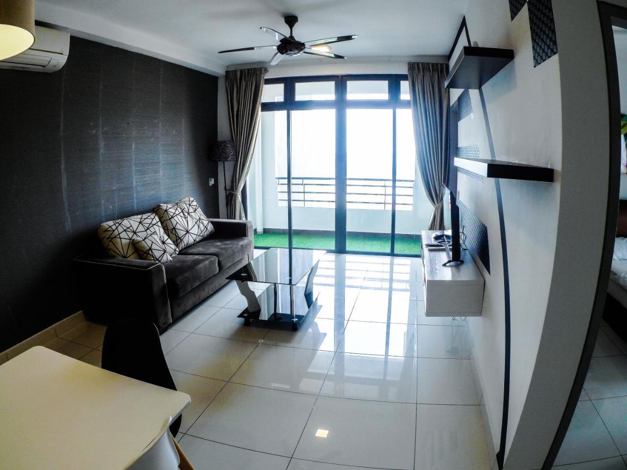 1Tebrau Premium Suites By 12Stay Τζόχορ Μπάχρου Εξωτερικό φωτογραφία