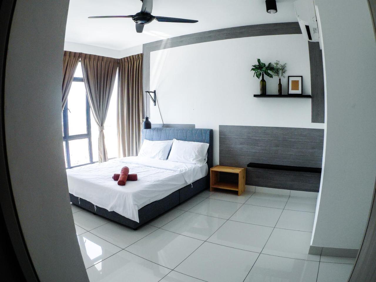 1Tebrau Premium Suites By 12Stay Τζόχορ Μπάχρου Εξωτερικό φωτογραφία