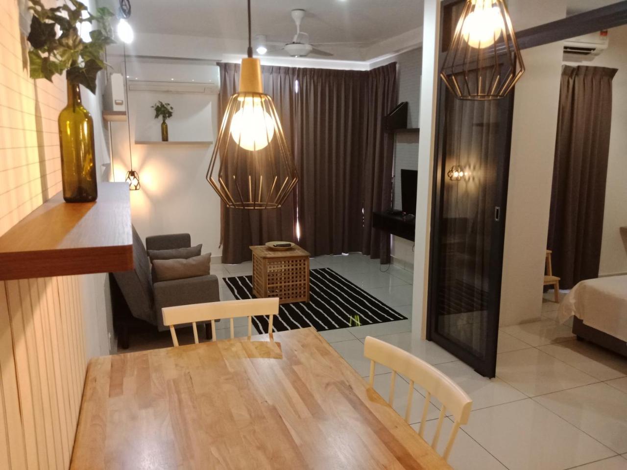 1Tebrau Premium Suites By 12Stay Τζόχορ Μπάχρου Εξωτερικό φωτογραφία